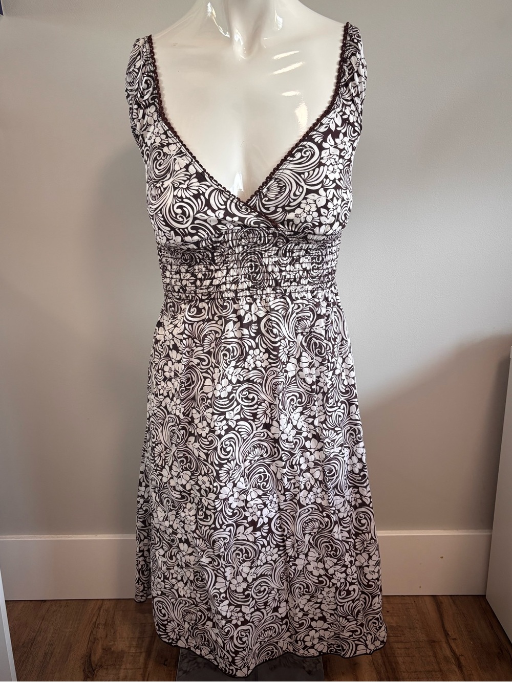 Brown & White Floral V-Neck Shirred Midi Dress
